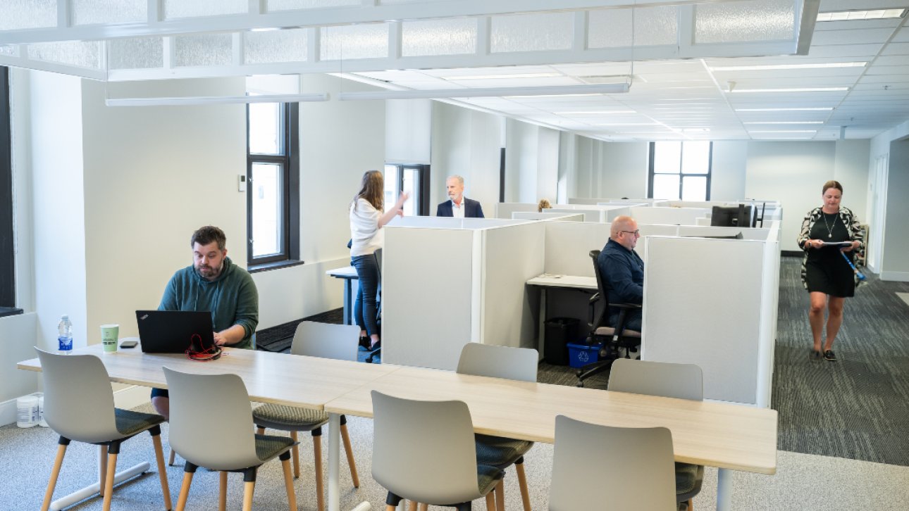 Ambiance au bureau de Montréal du Protecteur du citoyen.